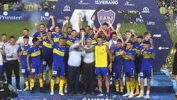 Boca, con los pibes, pusoen marcha en 2022 tras consagrarse campeón del Torneo Internacional de Veranoluego de ganarle 1-0 a San Lorenzo en La Plata. (Foto: Télam)