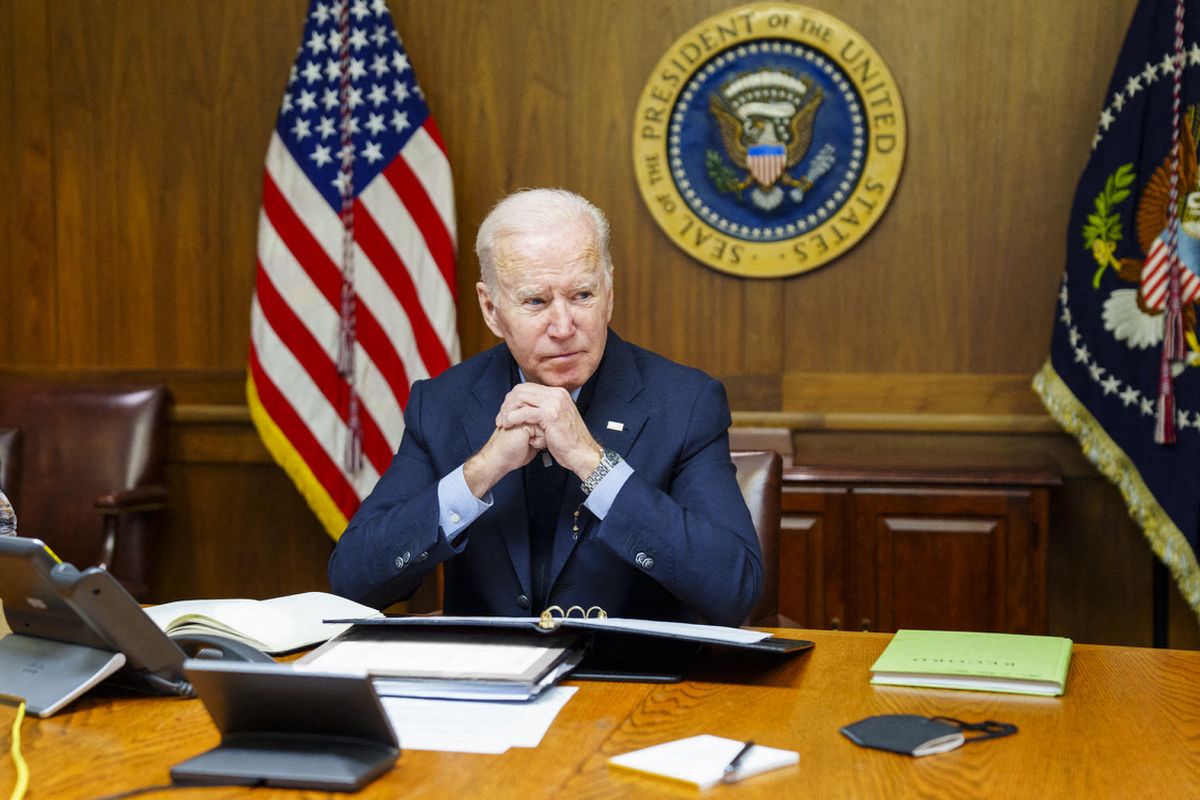 Idea para el periodista y neurólogo Nelson Castro: Debería ir ahora por el libro "La salud de los principales líderes mundiales". La CIA ya hizo su aporte sobre Vladimir Putin y Kim Jong-Un, pero la salud de Joe Biden también es tema.