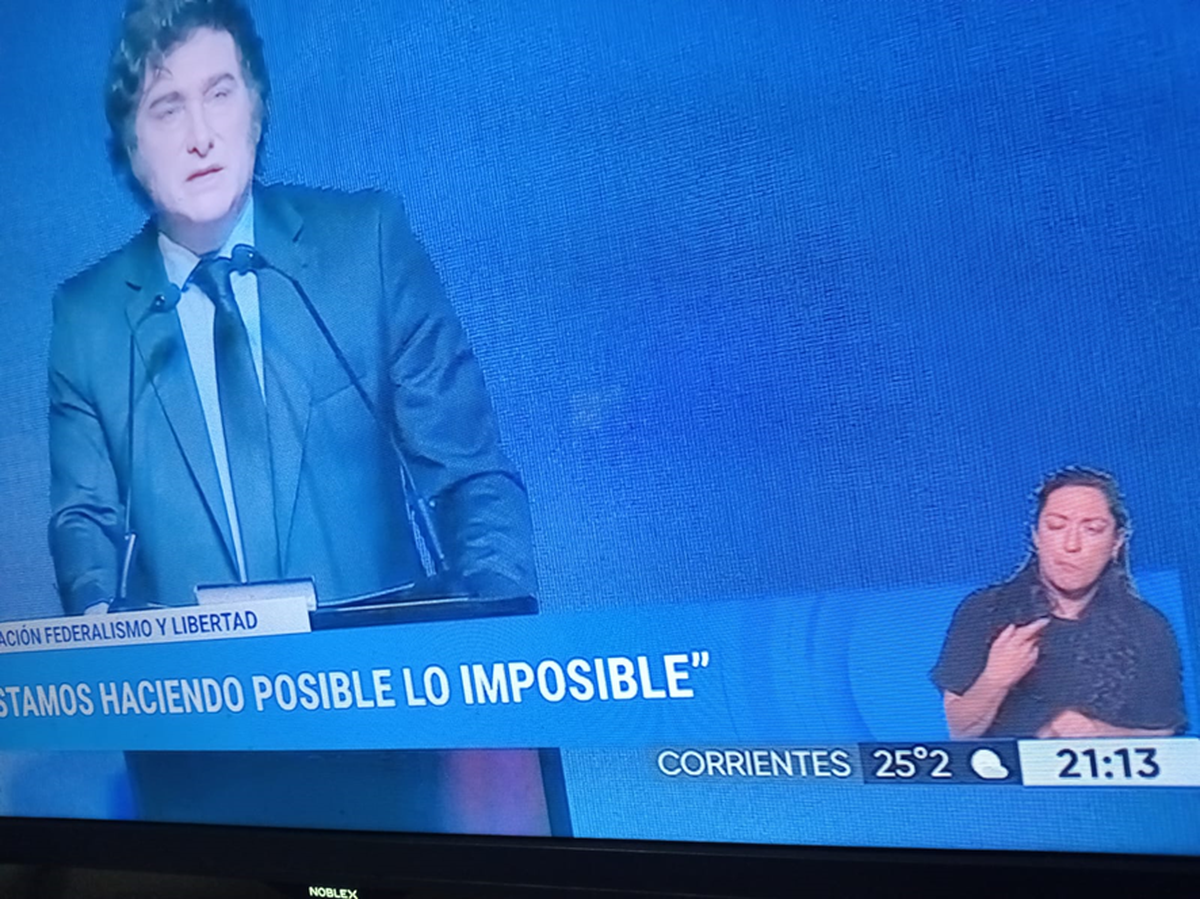 A  las 2113 horas Javier Milei salía al aire en vivo en la TV Pública A  las 2113 horas Javier Milei salía al aire en vivo en la TV Pública