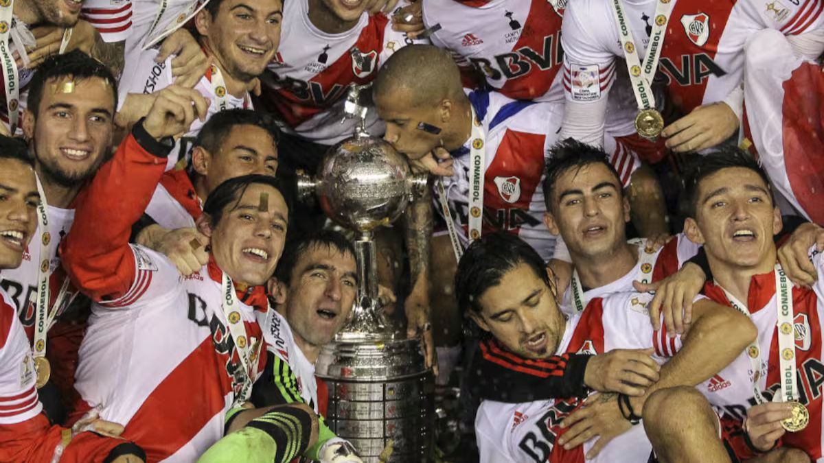 Gallardo lo llamó para que pegue la vuelta a River en un nuevo rol. Gallardo lo llamó para que pegue la vuelta a River en un nuevo rol.