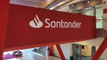 Clientes del Banco Santander reportan fallas en su aplicación. Clientes del Banco Santander reportan fallas en su aplicación.
