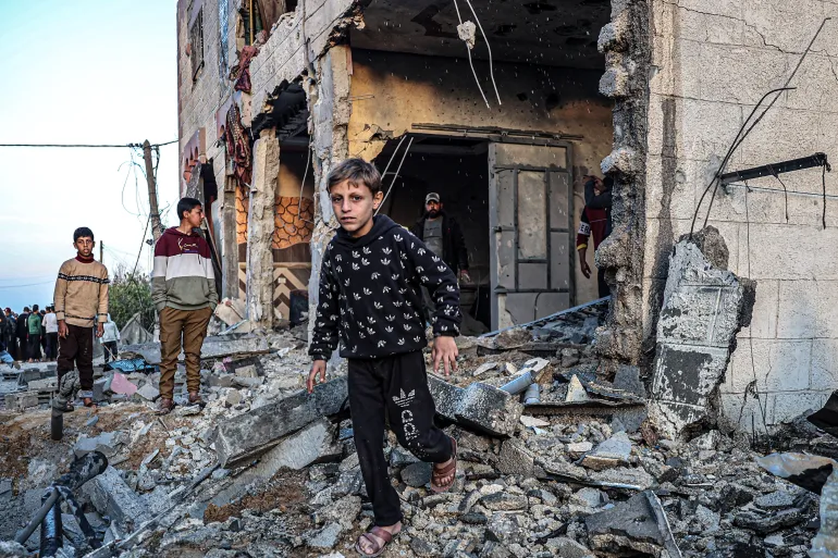 Ya comenzó la ofensiva militar de Israel en Rafah, donde se refugian millones de palestinos desplazados. Ya comenzó la ofensiva militar de Israel en Rafah, donde se refugian millones de palestinos desplazados.