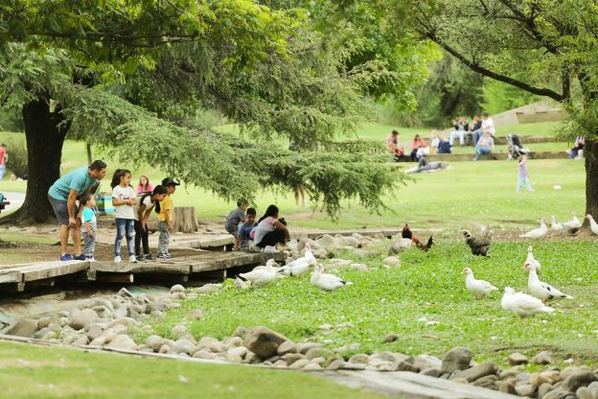 La Granja de la Infancia es uno de los puntos más atractivos de la ciudad, elegido por gran cantidad de rosarinos y rosarinas, como así turistas. La Granja de la Infancia es uno de los puntos más atractivos de la ciudad, elegido por gran cantidad de rosarinos y rosarinas, como así turistas. 