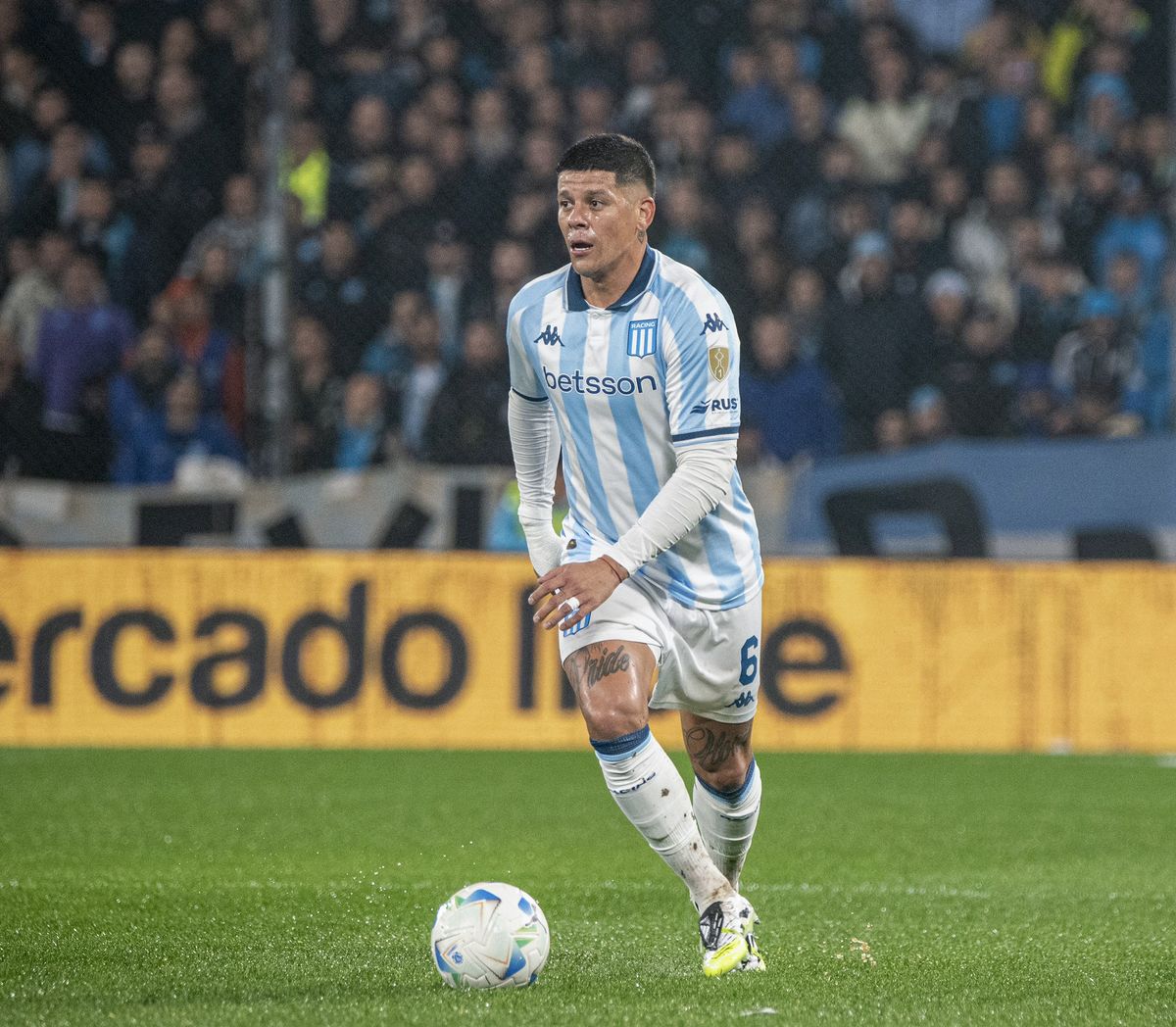 Diego Milito tomó una decisión fuerte con Marcos Rojo en Racing. FOTO: (X/Redes@RacingClub)/ NA