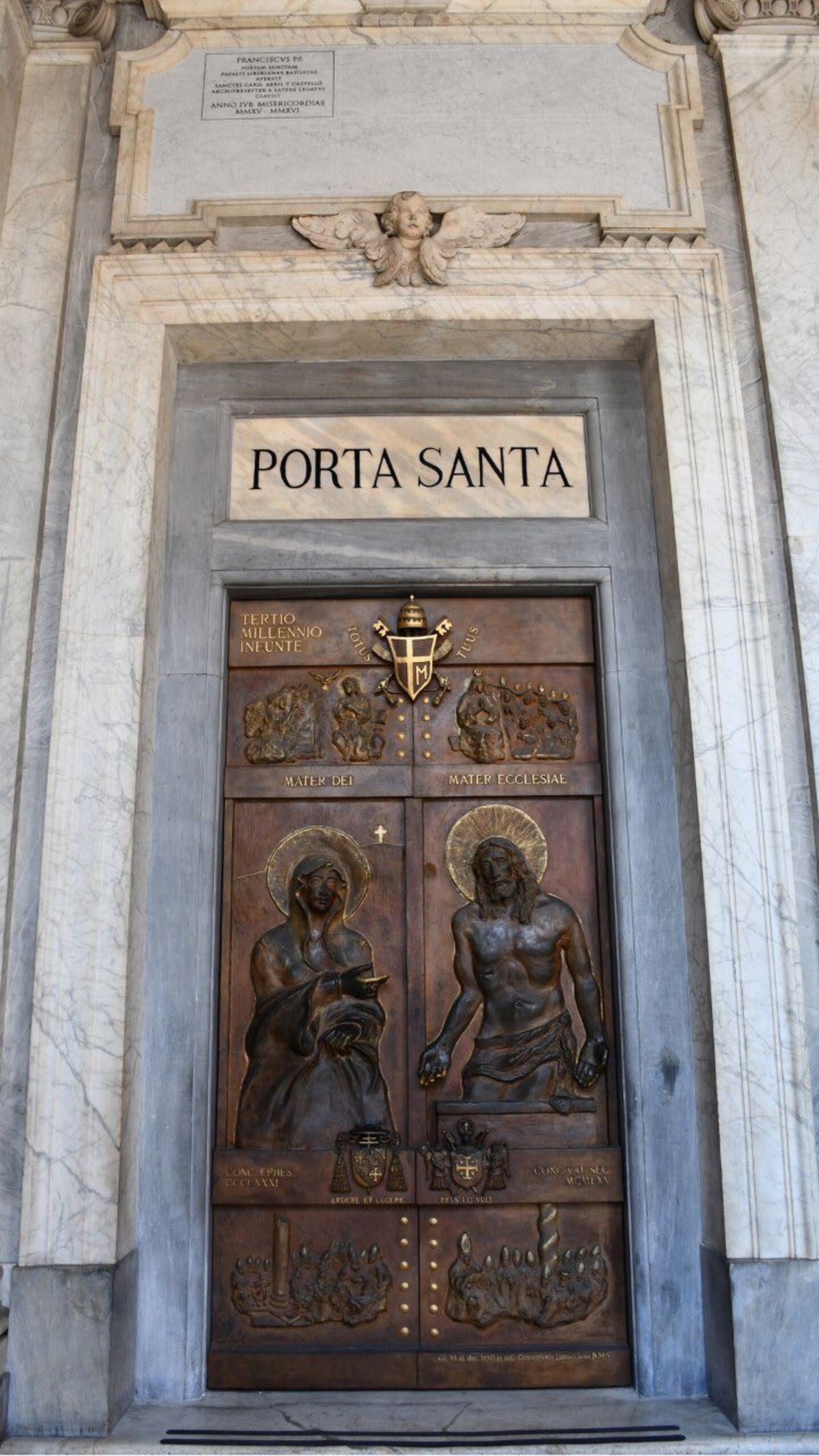 La puerta fue abierta por el papa Francisco para el Jubileo de la Esperanza. La puerta fue abierta por el papa Francisco para el Jubileo de la Esperanza.