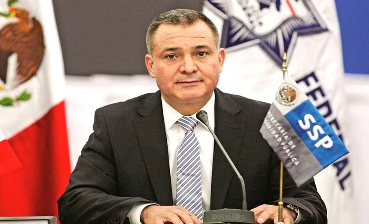 Genaro García Luna deberá pasar 38 años tras las rejas luego de ser acusado por corrpución. Genaro García Luna deberá pasar 38 años tras las rejas luego de ser acusado por corrpución.