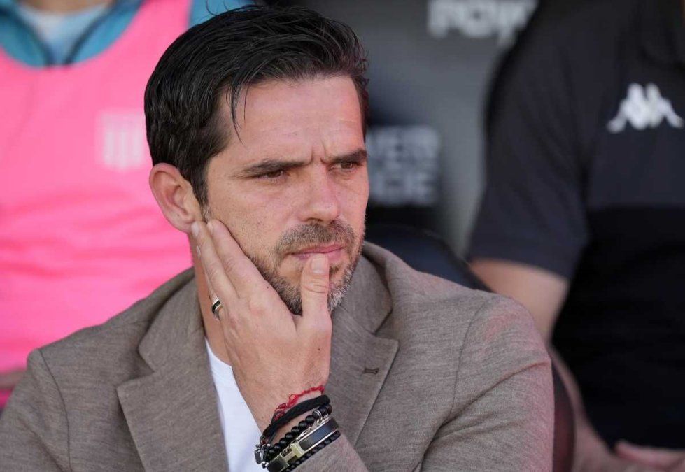 Habrá que ver si Fernando Gago perdona a Cristian Medina y lo vuelve a tener en cuenta. Habrá que ver si Fernando Gago perdona a Cristian Medina y lo vuelve a tener en cuenta.