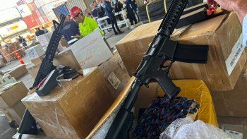 La Aduana incautó mercadería ilegal valuada en millones de dólares. La Aduana incautó mercadería ilegal valuada en millones de dólares.