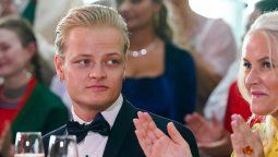 altText(El hijo de la princesa de Noruega al límite: Abuso, drogas y golpizas)}