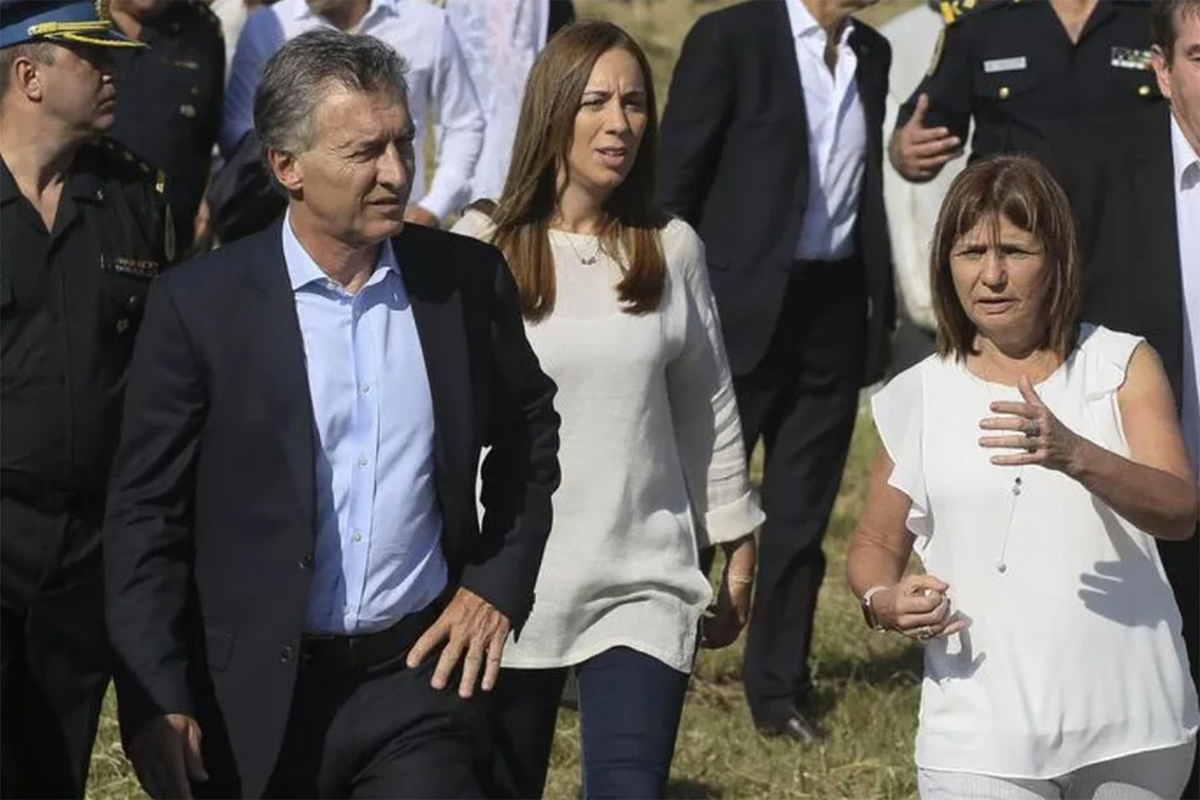 En medio de una "interna" política. En medio de una "interna" política. 