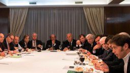 altText(Mientras sigue cayendo la actividad, Kicillof se reunió con dirigentes de la UIA)}