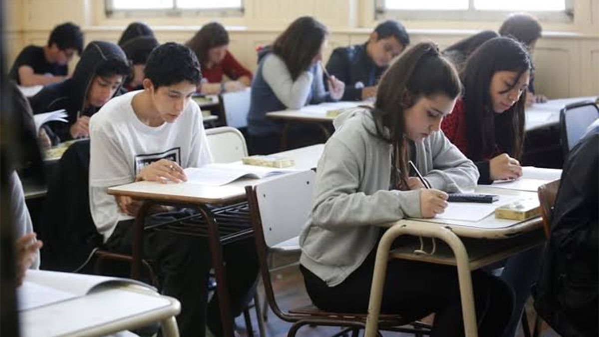 IDESA publicó un informe acerca del nivel educativo que tienen los 48 países clasificados al Mundial 2026 mientras que Argentina ocupa el puesto 25. IDESA publicó un informe acerca del nivel educativo que tienen los 48 países clasificados al Mundial 2026 mientras que Argentina ocupa el puesto 25.