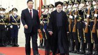 Xi Jinping, el presidente de China, junto a Ebrahim Raisi, el ex líder de Irán.