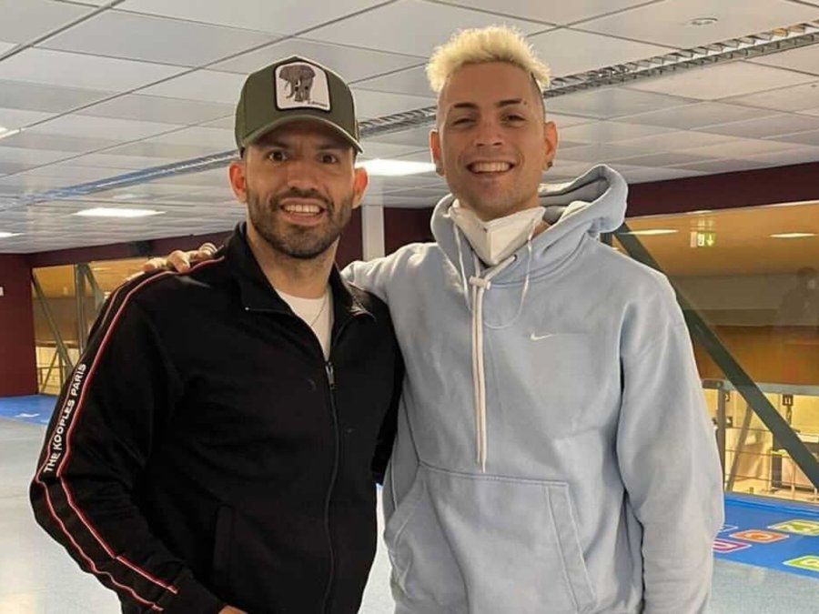 Kun Aguero muy fuerte con Coscu