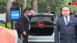 altText(Blooper: La seguridad presidencial no confía ni en Pichetto...)}