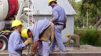 En Santa Fe el empleo formal en la construcción crece; en el país en caída libre. En Santa Fe el empleo formal en la construcción crece; en el país en caída libre.