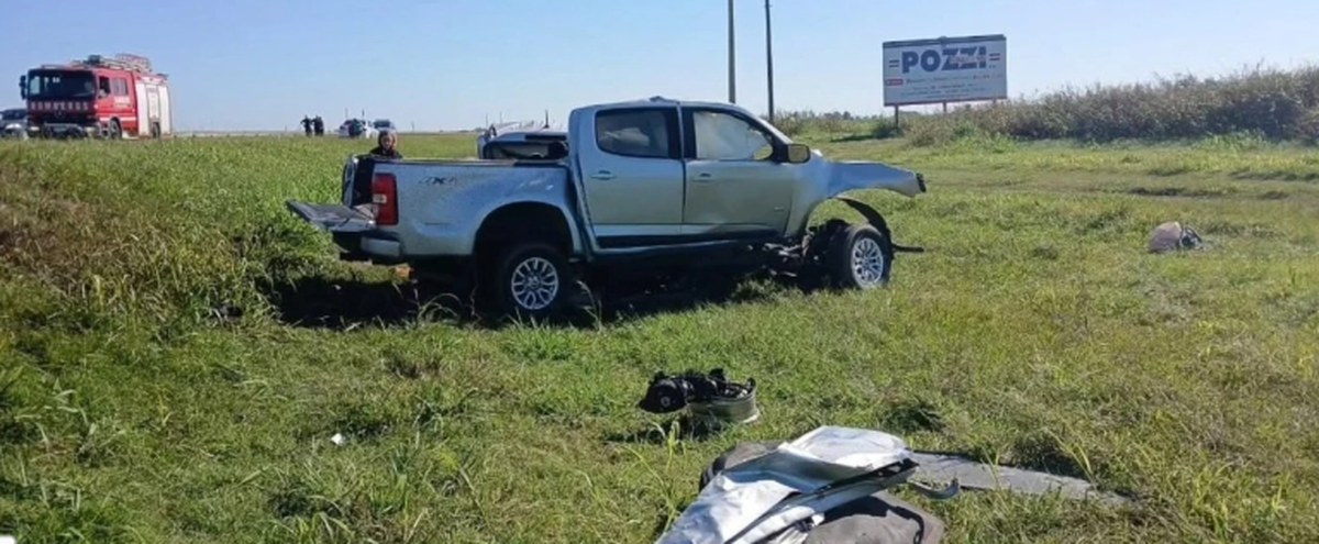 Así quedó la camioneta tras impactar contra un camión. Así quedó la camioneta tras impactar contra un camión.