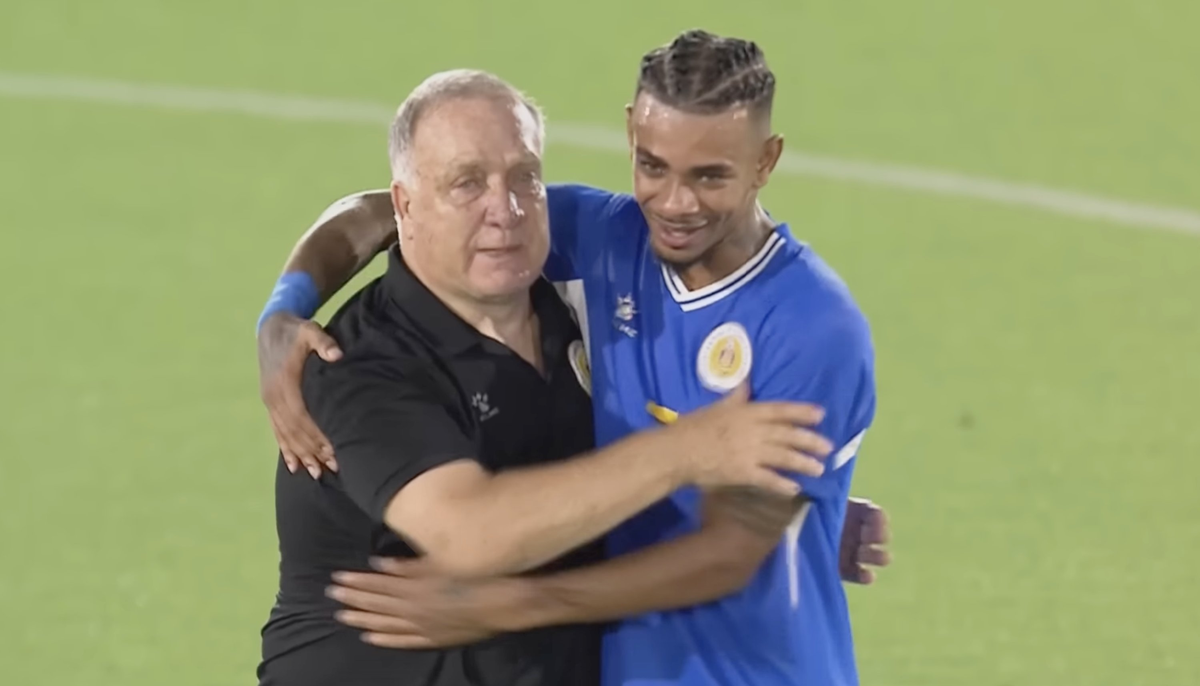 Dick Advocaat, el entrenador de Países Bajos, dejó de ser el DT de Curazao. Dick Advocaat, el entrenador de Países Bajos, dejó de ser el DT de Curazao.