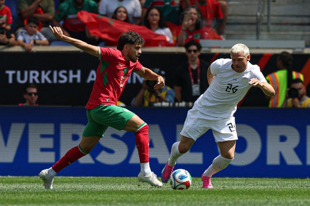Abde Ezzalzouli, extremo del Betis, es una de las principales armas de desequilibrio de Marruecos y su lesión en la rodilla amenaza con dejarlo fuera del Mundial 2026. Abde Ezzalzouli, extremo del Betis, es una de las principales armas de desequilibrio de Marruecos y su lesión en la rodilla amenaza con dejarlo fuera del Mundial 2026.