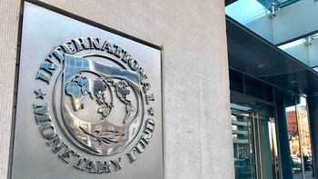 El FMI firmó un acuerdo con la Argentina que incluye muchas metas por cumplir. El FMI firmó un acuerdo con la Argentina que incluye muchas metas por cumplir.