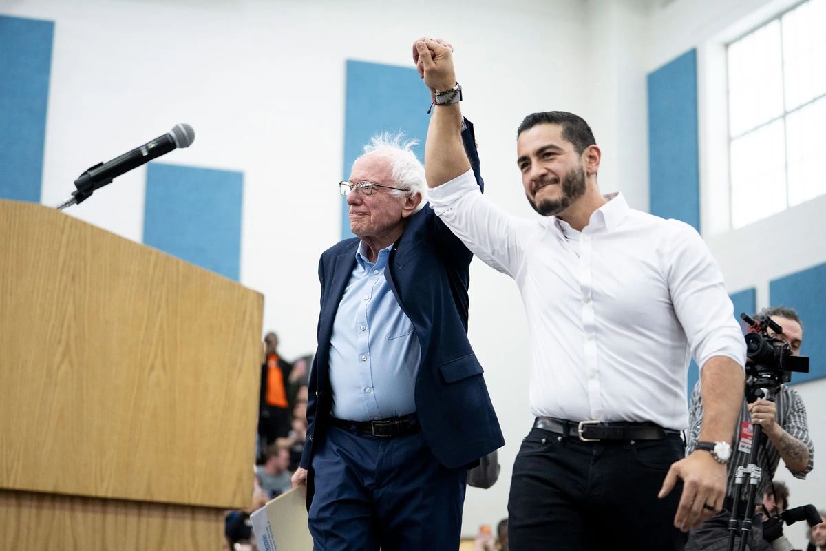 Bernie Sanders y Abdul El-Sayed.