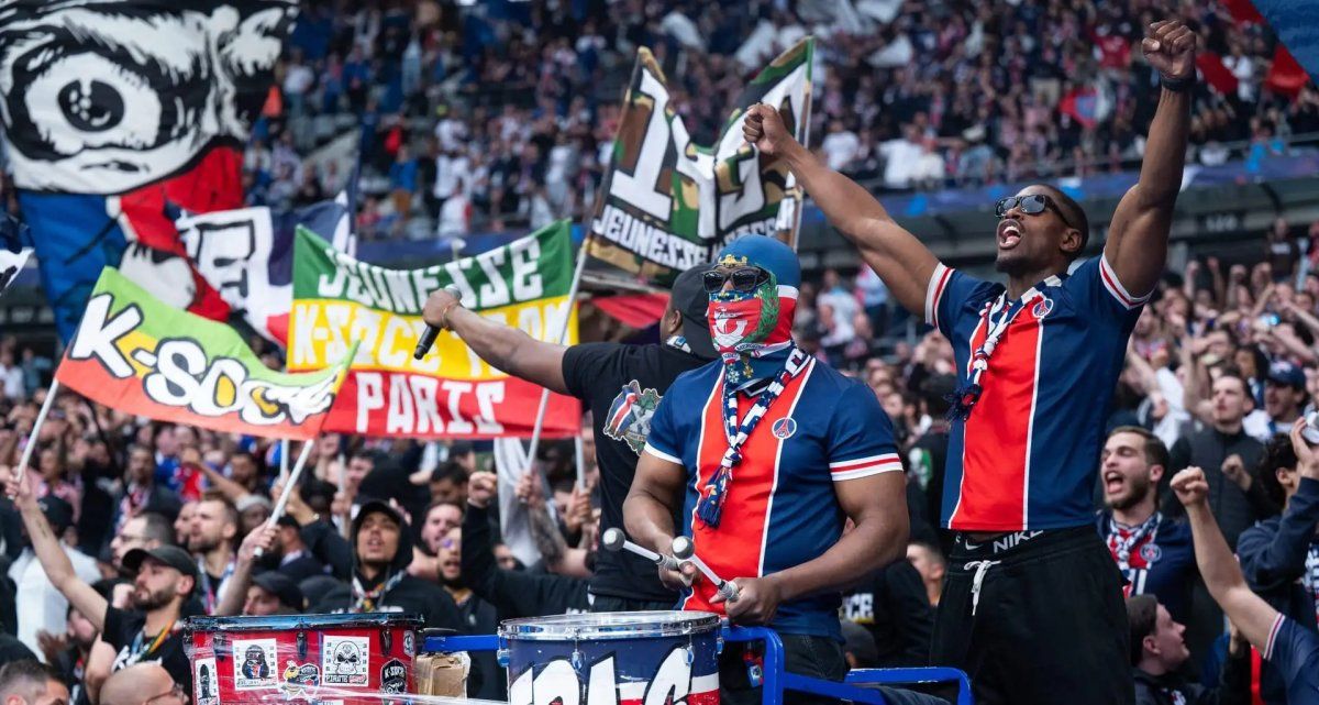 El Parque de los Príncipes vuelve a ser escenario de un derbi parisino en la Ligue 1, algo que no ocurría desde 1990.