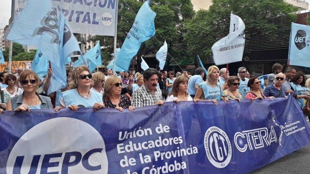Los docentes de Córdoba tendrían nuevo acuerdo. Los docentes de Córdoba tendrían nuevo acuerdo. 