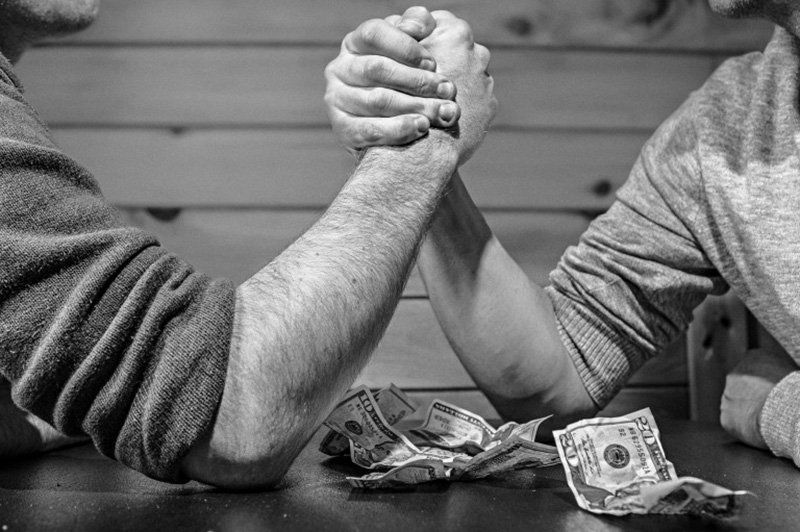 E&R advierte que podrían estar equivocándose el BCRA + el REM.