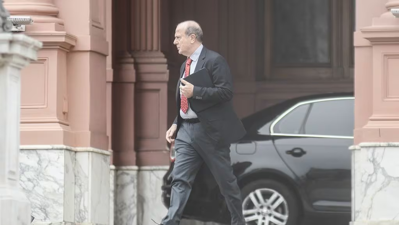 Guillermo Ferraro, el otro lado de la primera partida (relevante)