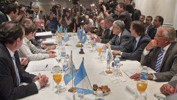 altText(Ofephi vs. no Ofephi y Nación vs. Ofephi)}