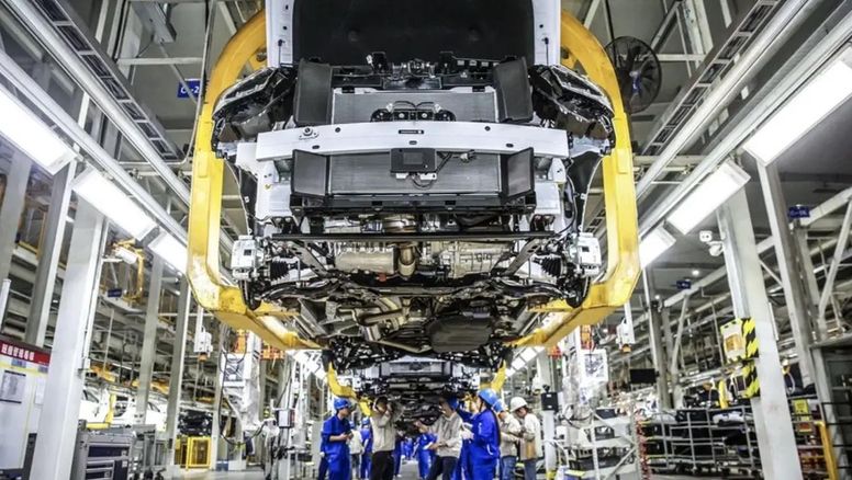 China prepara la tormenta perfecta para las automotrices argentinas