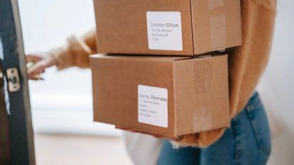 El Gobierno elimina impuestos para hacer compras online en el exterior