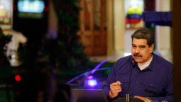 altText(Nicolás Maduro anunció privatización de empresas)}
