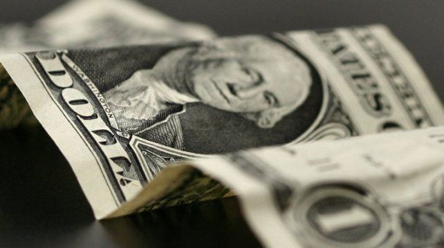 El dólar volvió a subir este jueves (21/12) y cerró a $18.22.