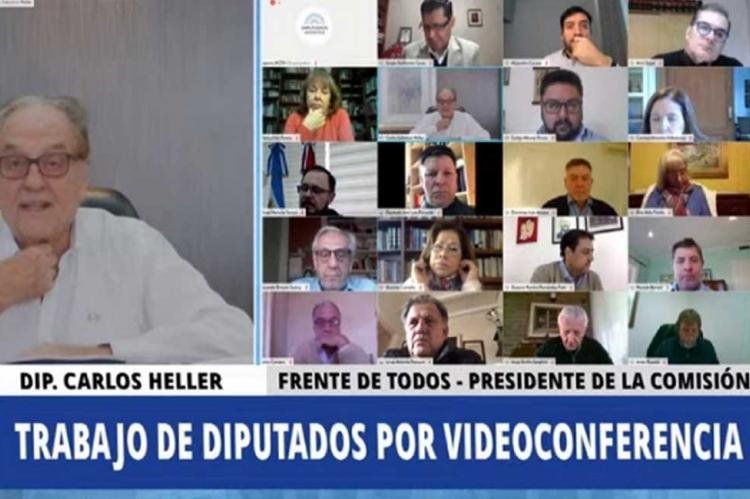 El presidente de la Comisión de Presupuesto y Hacienda, Carlos Heller.
