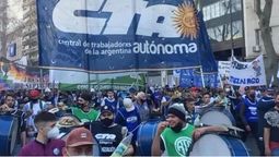 La CTA Autónoma marcha con cortes en los accesos a CABA.