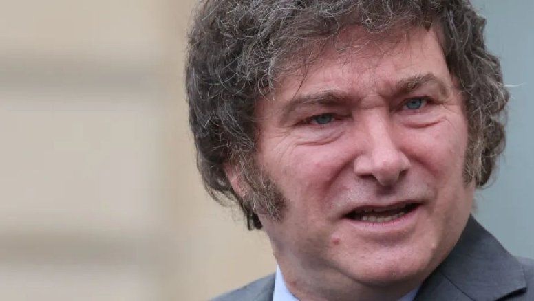 Tras los ataques a Lali Espósito, Javier Milei se la agarró con María Becerra