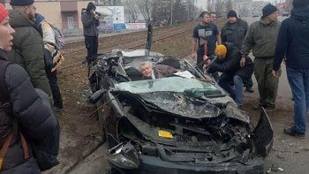 Vivo de milagro tras presunto ataque de tanque ruso. Vivo de milagro tras presunto ataque de tanque ruso.