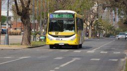 Los empresarios de colectivos anunciaron que si el Gobierno no paga los subsidios adeudados, suspenderán los servicios en el interior de Argentina.