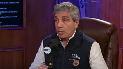Luis Caputo: 