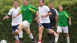 altText(Se develó el misterio: Macri se lesionó jugando al fútbol)}