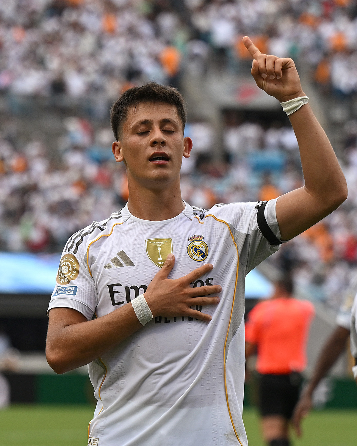 Si Real Madrid y Salzburgo igualan 2-2 pasan ambos, dejando a Al-Hilal afuera. Si Real Madrid y Salzburgo igualan 2-2 pasan ambos, dejando a Al-Hilal afuera.