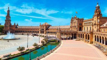 España es uno de los países de Europa más elegidos por el turismo. España es uno de los países de Europa más elegidos por el turismo.