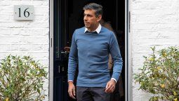 altText(Lloran The Telegraph y Daily Mail: Rishi Sunak, primer ministro)}