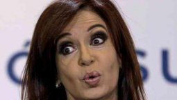 altText(Evitando actos... Cristina viajó a Bogotá para firmar un tratado de extradición)}