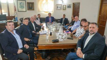 Se retoman las reuniones paritarias en Santa Fe. Se retoman las reuniones paritarias en Santa Fe.