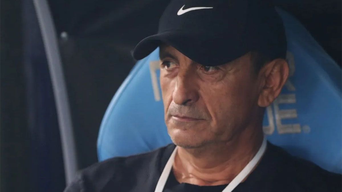 La Conmebol dio a conocer los audios del VAR que ratificaron el penal para Racing ante el Corinthians que dejó sin palabras a Ramón Díaz. La Conmebol dio a conocer los audios del VAR que ratificaron el penal para Racing ante el Corinthians que dejó sin palabras a Ramón Díaz.