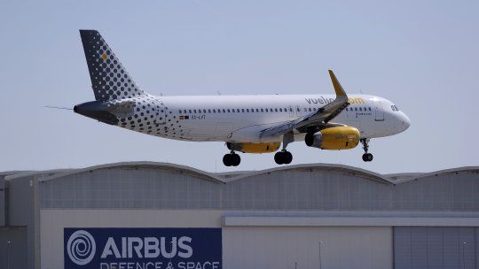 El vuelo de Vueling procedente de Barcelona activó la emergencia en Tenerife Norte tras sufrir un fallo en el tren de aterrizaje.