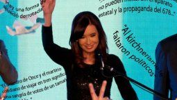 altText(Echegaray y Parrilli: Alimentando el Hubris de Cristina vía Seychelles)}