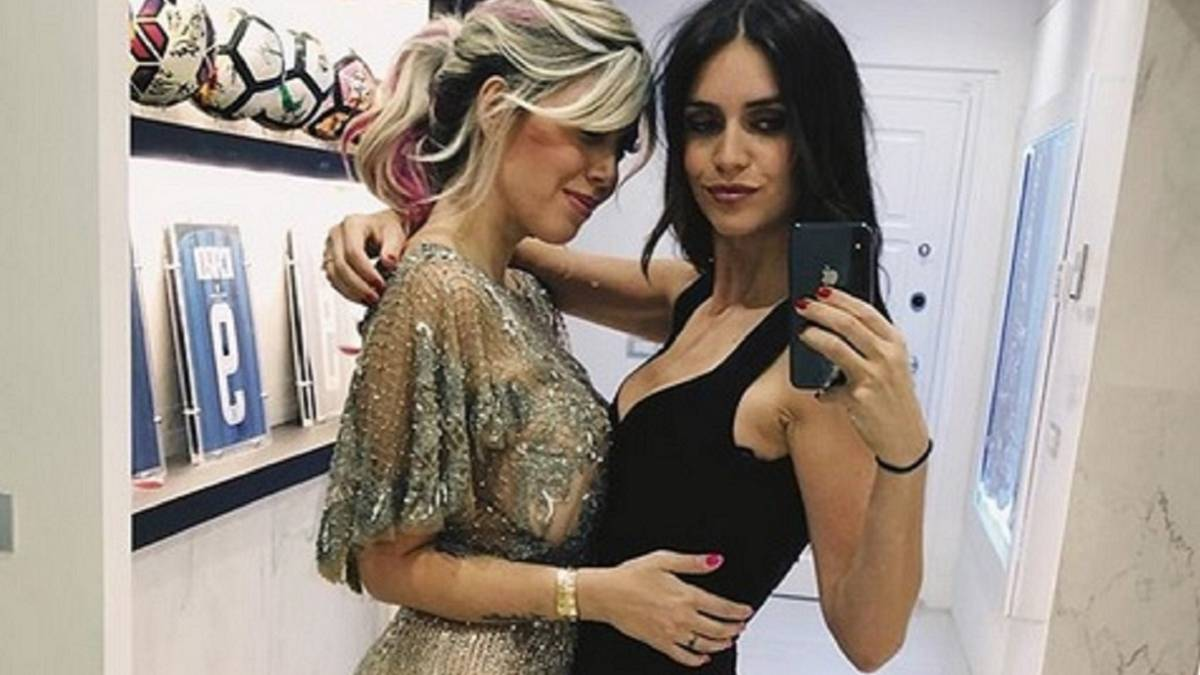 Wanda Nara y Zaira Nara: ¡De la que se salvó Forlán!